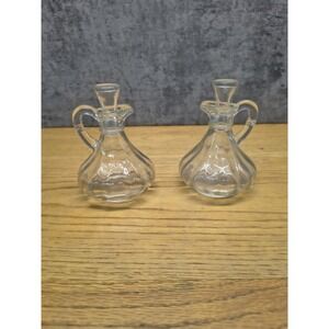 PAIR OF ANCHOR HOCKING GLASS CRUETS